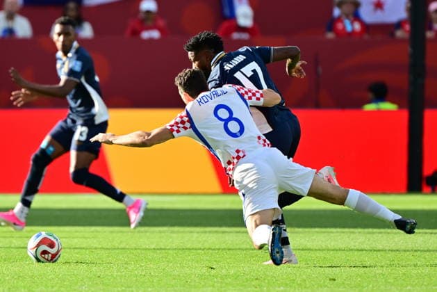 FIFA World Cup, WM, Weltmeisterschaft, Fussball 2026 - Group L - Panama vs Croatia Mateo Kovacic of Croatia (L) in action against Jose Fajardo of Panama (R) during the FIFA World Cup 2026 group stage match Panama against Croatia, in Toronto, Canada, 23 June 2026. TORONTO United States  Copyright: xEDUARDOxLIMAx