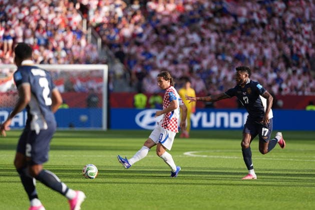 Panama v Croatia - FIFA World Cup, WM, Weltmeisterschaft, Fussball 2026 - Group L TORONTO, CANADA - JUNE 23: Jose Fajardo (R) of Panama in action against Luka Modric of Croatia during the 2026 FIFA World Cup First Stage Group L match between Panama and Croatia at Toronto Stadium (BMO Field) in Toronto, Ontario, Canada on June 23, 2026. Mert Alper Dervis Anadolu Ontario Canada. Editorial use only. Please get in touch for any other usage.  Copyright: x2026xAnadoluxMertxAlperxDervisx