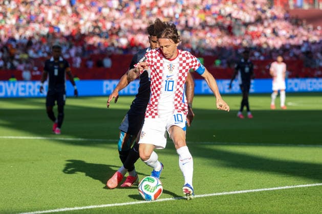 Panama v Croatia: Group L - FIFA World Cup, WM, Weltmeisterschaft, Fussball 2026 Luka Modric of Croatia is challenged by Carlos Harvey of Panama during the FIFA World Cup 2026 Group L match between Panama and Croatia at Toronto Stadium on June 23, 2026 in Toronto, Canada.  SanjinxStrukic PIXSELL