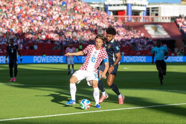 Panama v Croatia: Group L - FIFA World Cup, WM, Weltmeisterschaft, Fussball 2026 Luka Modric of Croatia is challenged by Carlos Harvey of Panama during the FIFA World Cup 2026 Group L match between Panama and Croatia at Toronto Stadium on June 23, 2026 in Toronto, Canada.  SanjinxStrukic PIXSELL