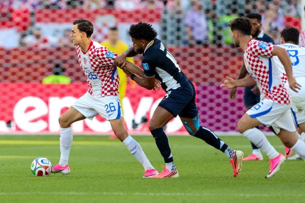 Panama v Croatia: Group L - FIFA World Cup, WM, Weltmeisterschaft, Fussball 2026 Petar Musa of Croatia is challenged by ; Carlos Harvey of Panama during the FIFA World Cup 2026 Group L match between Panama and Croatia at Toronto Stadium on June 23, 2026 in Toronto, Canada.  SanjinxStrukic PIXSELL