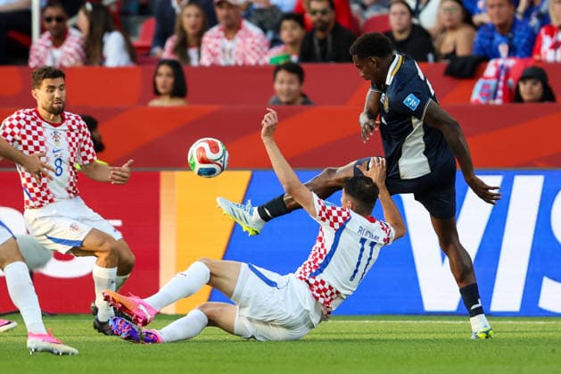Panama v Croatia: Group L - FIFA World Cup, WM, Weltmeisterschaft, Fussball 2026 Jose Cordoba of Panama shoots under pressure from Mateo Kovacic of Croatia during the FIFA World Cup 2026 Group L match between Panama and Croatia at Toronto Stadium on June 23, 2026 in Toronto, Canada.  SanjinxStrukic PIXSELL