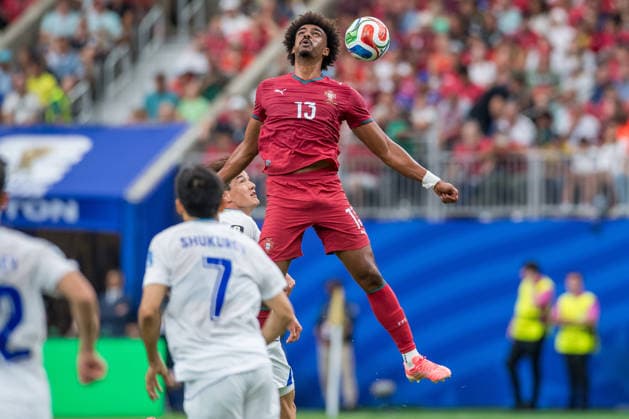June 23, 2026: Portugal defender Renato Veiga (13) heads the ball during a FIFA World Cup, WM, Weltmeisterschaft, Fussball Group K match between Portugal and Uzbekistan in Houston, TX. .. CSM FIFA World Cup 2026: Portugal Vs Uzbekistan JUN 23  - ZUMAc04_ 20260623_zma_c04_126 Copyright: xTraskxSmithx