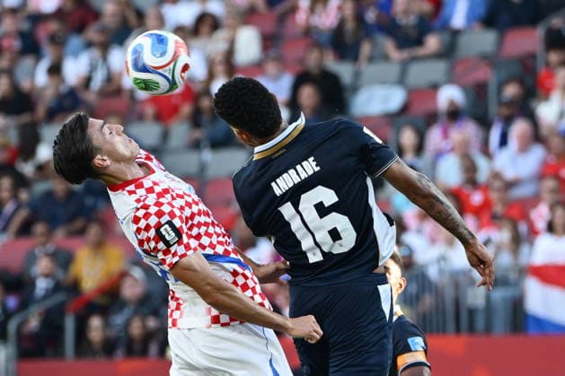 Toronto, Canada, 240626. BMO Field stadium. FIFA World Cup, WM, Weltmeisterschaft, Fussball 2026. Football match of the 2nd round of group L, Panama - Croatia. In the photo: Petar Musa, Andreas Andrade. Photo: Boris Kovacev CROPIX Copyright: xxBorisxKovacevx panama_hrvatska93-240626
