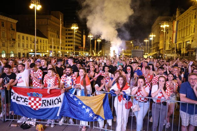 Celebration Croatia - Panama Croatian fans celebrate after the 1-0 win after the FIFA World Cup, WM, Weltmeisterschaft, Fussball 2026 Group L match between Panama and Croatia at Ban Jelacic Square in Zagreb, Croatia on June 24, 2026.  JosipxMikacic PIXSELL
