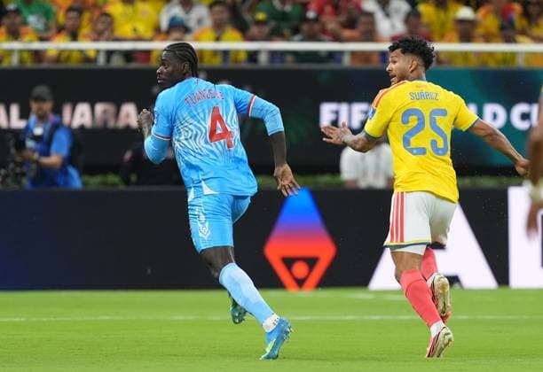 Colombia v DR Congo - FIFA World Cup, WM, Weltmeisterschaft, Fussball 2026 - Group K ZAPOPAN, MEXICO - JUNE 23: Axel Tuanzebe (4) of DR Congo in action against Luis Suarez (25) of Colombia during the 2026 FIFA World Cup First Stage Group K match between Colombia and DR Congo at Estadio Akron (Guadalajara Stadium) in Zapopan, Guadalajara, Mexico on June 23, 2026. Juancho Torres Anadolu Jalisco Mexico. Editorial use only. Please get in touch for any other usage.  Copyright: x2026xAnadoluxJuanchoxTorresx