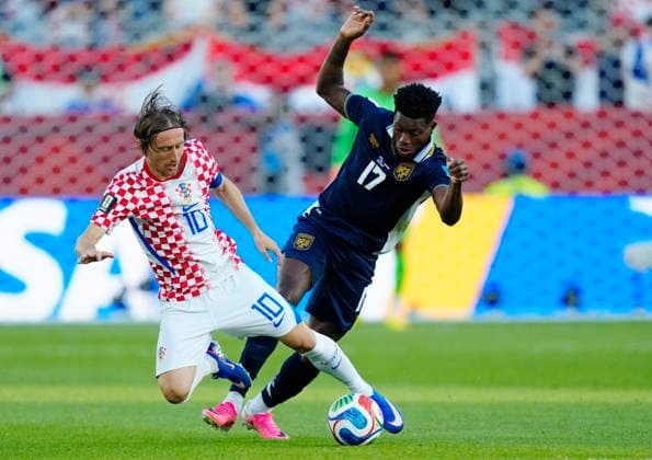 June 23, 2026, Toronto, On, CANADA: Panama s Jose Fajardo (17) and Croatia s Luka Modric (10) vie for the ball during the second half of a World Cup Group L soccer match, in Toronto, on Tuesday, June 23, 2026. Canada News - June 23, 2026  - ZUMAc35_ 20260623_zaf_c35_222 Copyright: xFrankxGunnx