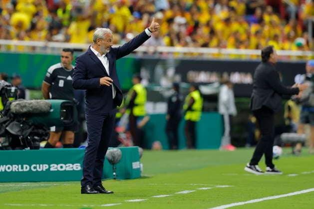 FIFA World Cup, WM, Weltmeisterschaft, Fussball 2026 - Group K - Colombia vs DR Congo Congo s coach, Sebastien Desabre, gives instructions during a FIFA World Cup 2026 Group K soccer match between Colombia and DR Congo in Guadalajara, Mexico, 23 June 2026. GUADALAJARA Mexico  Copyright: xFRANCISCOxGUASCOx