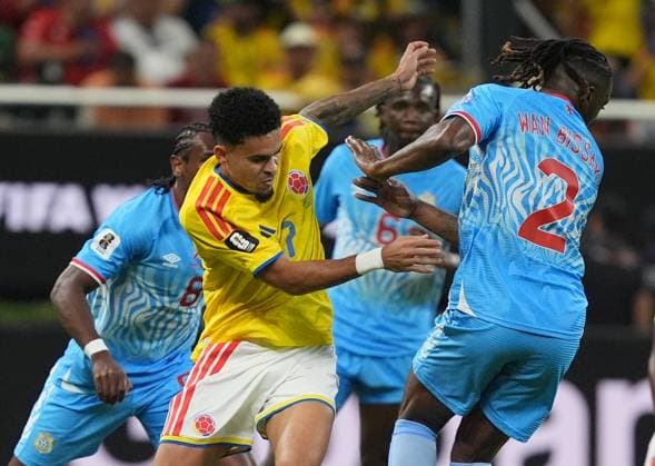 Colombia v DR Congo - FIFA World Cup, WM, Weltmeisterschaft, Fussball 2026 - Group K ZAPOPAN, MEXICO - JUNE 23: Luis Diaz (7) of Colombia in action against Aaron Wan-Bissaka (2) of DR Congo during the 2026 FIFA World Cup First Stage Group K match between Colombia and DR Congo at Estadio Akron (Guadalajara Stadium) in Zapopan, Guadalajara, Mexico on June 23, 2026. Juancho Torres Anadolu Jalisco Mexico. Editorial use only. Please get in touch for any other usage.  Copyright: x2026xAnadoluxJuanchoxTorresx