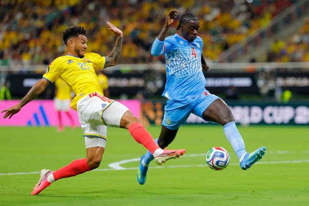 FIFA World Cup, WM, Weltmeisterschaft, Fussball 2026 - Group K - Colombia vs DR Congo Luis Suarez (L) of Colombia vies for the ball with Axel Tuanzebe (R) of Congo during a FIFA World Cup 2026 Group K soccer match between Colombia and DR Congo in Guadalajara, Mexico, 23 June 2026. GUADALAJARA Mexico  Copyright: xFRANCISCOxGUASCOx
