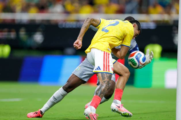 FIFA World Cup, WM, Weltmeisterschaft, Fussball 2026 COLOMBIA VS RD CONGO FIFA WORLD CUP 2026 COLOMBIA VS RD CONGO COLOMBIA VS RD CONGO 23062026 GUADALAJARA, JALISCO. Action photo of Daniel Munoz of Colombia (No. 2) during Group K game of the FIFA World Cup 2026, held at the Estadio Guadalajara at Guadalajara, Jalisco. Foto de accion de Daniel Munoz de Colombia (No. 2), durante juego del Grupo K de la Copa del Mundo 2026 de la FIFA, celebrado en el Estadio Guadalajara en Guadalajara, Jalisco. PHOTO BY IMAGENSHOP AGENCIA FOTOGRAFICA GUADALAJARA JALISCO MEXICO *** FIFA WORLD CUP 2026 COLOMBIA VS. DR CONGO FIFA WORLD CUP 2026 COLOMBIA VS. DR CONGO COLOMBIA VS. DR CONGO 06 23 2026 GUADALAJARA, JALISCO Action photo of Daniel Munoz of Colombia, No. 2, during a Group K match of the 2026 FIFA World Cup, held at Estadio Guadalajara in Guadalajara, Jalisco Action photo of Daniel Munoz of Colombia, No. 2, during a Group K match of the 2026 FIFA World Cup, held at the Estadio Guadalajara in Guadalajara, Jalisco PHOTO BY IMAGENSHOP PHOTO AGENCY GUADALAJARA, JALISCO, MEXICO,detected_source_language Copyright: xIMAGENSHOPxAGENCIAxFOTOGRAFICAx