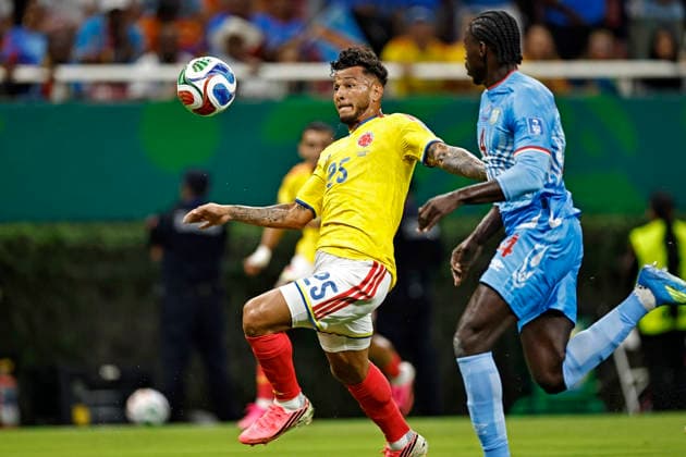 June 23, 2026, Guadalajara, Jalisco, Mexico: Luis Suarez of Colombia battles for possession ball with Axel Tuanzebe of Congo DR during the match between Colombia and Congo DR for the 2st round of the group K of the FIFA World Cup, WM, Weltmeisterschaft, Fussball 2026, at Guadalajara Stadium, in Guadalajara, Mexico on June 23, 2026. Photo: DiaEsportivo Guadalajara Mexico - ZUMAh208 20260623_zsp_h208_019 Copyright: xHeulerxAndreyx