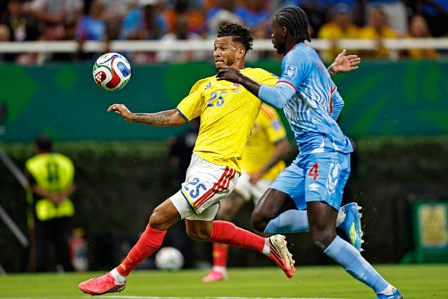 June 23, 2026, Guadalajara, Jalisco, Mexico: Luis Suarez of Colombia battles for possession ball with Axel Tuanzebe of Congo DR during the match between Colombia and Congo DR for the 2st round of the group K of the FIFA World Cup, WM, Weltmeisterschaft, Fussball 2026, at Guadalajara Stadium, in Guadalajara, Mexico on June 23, 2026. Photo: DiaEsportivo FIFA World Cup 2026, Colombia Vs Congo DR, Guadalajara, Mexico  - ZUMAh208 20260623_zsp_h208_016 Copyright: xHeulerxAndreyx