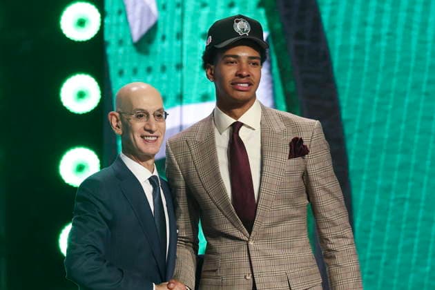 NBA, Basketball Herren, USA Draft round one at Barclays Center NBA commissioner Adam Silver (L) and American basketball player Chris Cenac Jr. pose for a picture after he was drafted by the Boston Celtics during the first round of the 2026 NBA Draft at the Barclays Center in the Brooklyn borough of New York, New York, USA, 23 June 2026. NEW YORK NEW YORK United States  Copyright: xSARAHxYENESELx