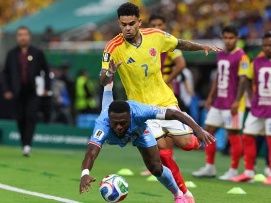 FIFA World Cup, WM, Weltmeisterschaft, Fussball 2026 - Group K - Colombia vs DR Congo Luis Diaz (top) of Colombia vies for the ball with Mangulu Mbemba of DR Congo during the FIFA World Cup 2026 Group K match Colombia against DR Congo in Guadalajara, Mexico, 23 June 2026. GUADALAJARA Mexico  Copyright: xALEXxCRUZx