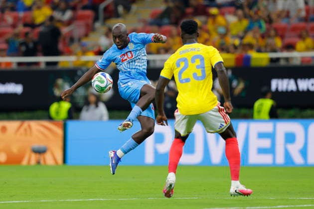FIFA World Cup, WM, Weltmeisterschaft, Fussball 2026 - Group K - Colombia vs DR Congo Davinson Sanchez (R) of Colombia vies for the ball with Yoane Wissa of Congo during a FIFA World Cup 2026 Group K soccer match between Colombia and DR Congo in Guadalajara, Mexico, 23 June 2026. GUADALAJARA Mexico  Copyright: xFRANCISCOxGUASCOx