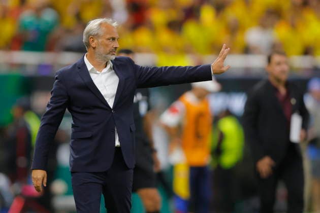 FIFA World Cup, WM, Weltmeisterschaft, Fussball 2026 - Group K - Colombia vs DR Congo Congo s head coach, Sebastien Desabre, gives instructions during a FIFA World Cup 2026 Group K soccer match between Colombia and DR Congo in Guadalajara, Mexico, 23 June 2026. GUADALAJARA Mexico  Copyright: xFRANCISCOxGUASCOx