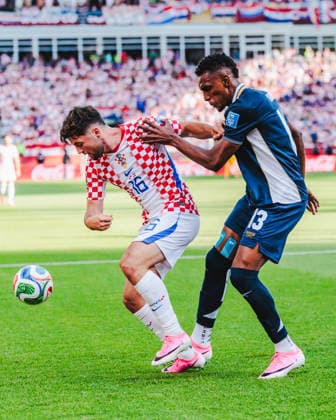 TORONTO, ON - JUNE 23: Midfielder Martin Baturina (16) of Croatia and defender Jiovany Ramos (13) of Panama are seen during the first half of the FIFA World Cup, WM, Weltmeisterschaft, Fussball 2026 Group L match between Panama and Croatia on June 23, 2026, at Toronto Stadium in Toronto, ON. (Photo by Mathew Tsang Icon Sportswire) SOCCER: JUN 23 FIFA World Cup 26 Group L - Panama vs Croatia EDITORIAL USE ONLY Icon260623008