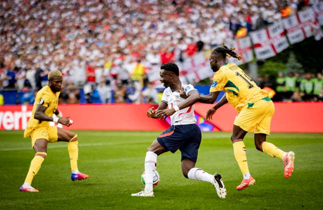 Boston, USA 23rd Jun 2026. Bukayo Saka (ENG) Gideon Mensah (GHA) England - Ghana World Cup England - Ghana 23.06.2026 *** Boston, USA, June 23, 2026 Bukayo Saka (ENG) Gideon Mensah (GHA) England Ghana World Cup England Ghana June 23, 2026,detected_source_language