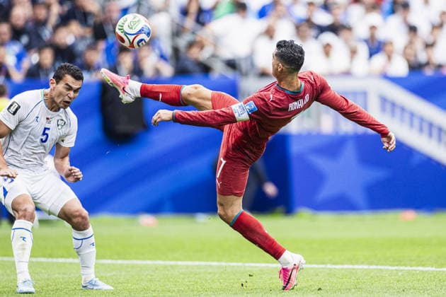Cristiano Ronaldo of Portugal controls the ball during the FIFA World Cup, WM, Weltmeisterschaft, Fussball 2026 Group K match between Portugal and Uzbekistan at Houston Stadium on June 23th,2026 (Photo by Joao Bravo Sports Press Photo) (Joao Bravo Sports Press Photo SPP)  Copyright: xJoaoxBravo SportsxPressxPhotox xSPPx Sportspressphoto_SPR174682