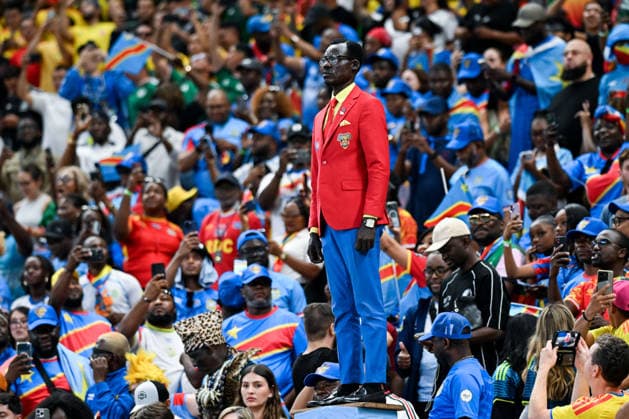 Michel Kuka Mboladinga, a Congolese supporter mimicking the posture of the Patrice Lumumba statue prior to the FIFA Men’s World Cup 2026 Group Stage football match between Colombia and Congo DR at Guadalajara Stadium, in Guadalajara on June 23th 2026 (Photo by Nayra Halm SPP)  Copyright: xNayraxHalm SPPx Sportspressphoto_SPR174992