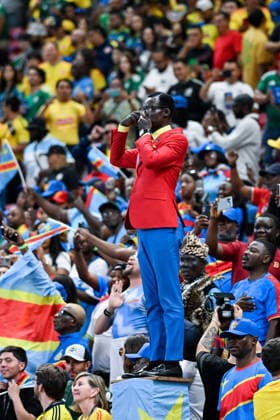 Michel Kuka Mboladinga, a Congolese supporter mimicking the posture of the Patrice Lumumba statue prior to the FIFA Men’s World Cup 2026 Group Stage football match between Colombia and Congo DR at Guadalajara Stadium, in Guadalajara on June 23th 2026 (Photo by Nayra Halm SPP)  Copyright: xNayraxHalm SPPx Sportspressphoto_SPR174999