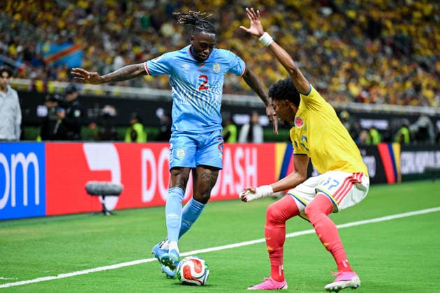 Aaron Wan-Bissaka of Congo DR (L) controls the ball under pressure from Johan Mojica of Colombia (R) during a FIFA Men’s World Cup 2026 Group Stage football match between Colombia and Congo DR at Guadalajara Stadium, in Guadalajara on June 23th 2026 (Photo by Nayra Halm SPP)  Copyright: xNayraxHalm SPPx Sportspressphoto_SPR175009