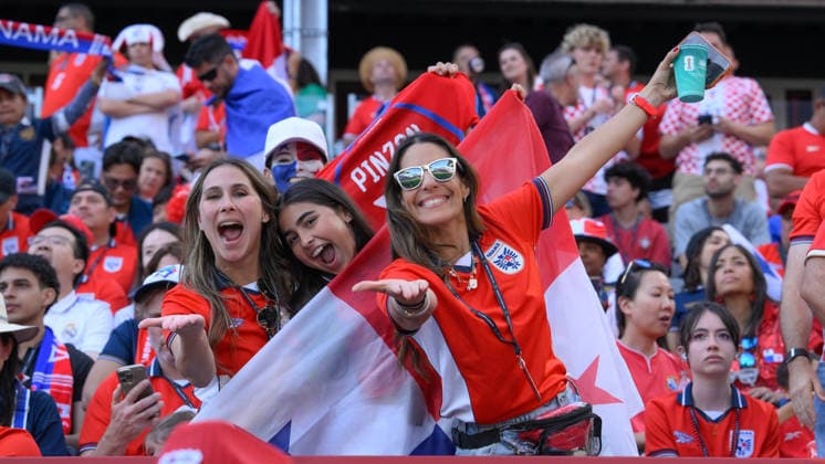 June 23, 2026, Toronto, Ontario, Canada: Team Panama fans cheer during the 2026 FIFA World Cup, WM, Weltmeisterschaft, Fussball game between Panama and Croatia at Toronto Stadium. Croatia won the match 1-0. Sports News - June 23, 2026  - ZUMAv136 20260623_zsp_v136_012 Copyright: xJeffxVoganx