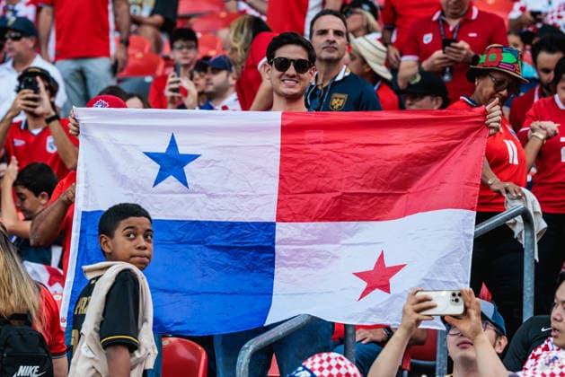 TORONTO, ON - JUNE 23: A Panama supporter with a flag is seen before the FIFA World Cup, WM, Weltmeisterschaft, Fussball 2026 Group L match between Panama and Croatia on June 23, 2026, at Toronto Stadium in Toronto, ON. (Photo by Mathew Tsang Icon Sportswire) SOCCER: JUN 23 FIFA World Cup 26 Group L - Panama vs Croatia EDITORIAL USE ONLY Icon260623042