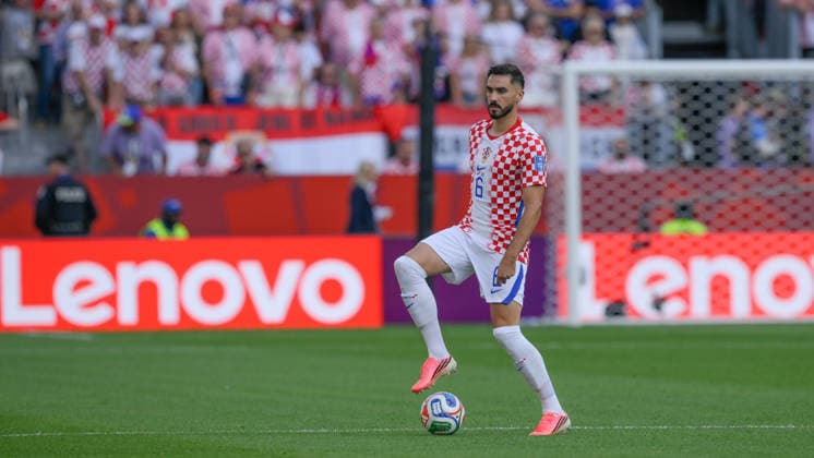 June 23, 2026, Toronto, Ontario, Canada: Luka Modric ( 6) of Croatia controls the ball during the 2026 FIFA World Cup, WM, Weltmeisterschaft, Fussball game between Panama and Croatia at Toronto Stadium. Croatia won the match 1-0. Sports News - June 23, 2026  - ZUMAv136 20260623_zsp_v136_024 Copyright: xJeffxVoganx