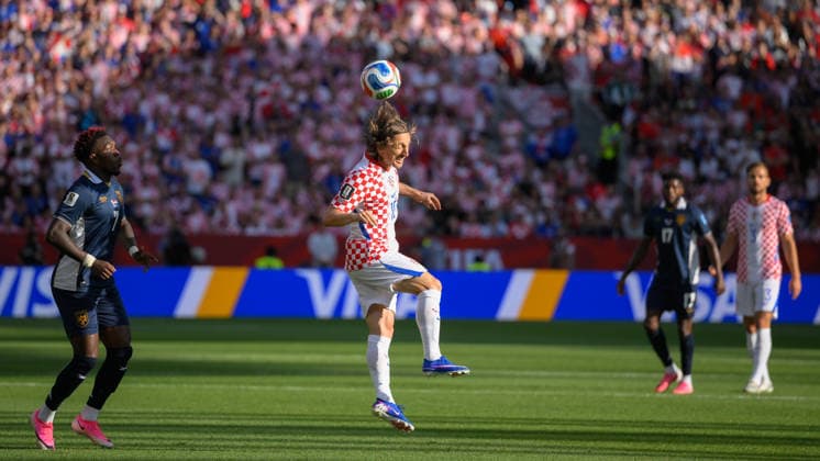 June 23, 2026, Toronto, Ontario, Canada: Ante Budimir ( 10) of Croatia heads the ball as Jose Luis Rodriguez ( 7) of Panama looks on during the 2026 FIFA World Cup, WM, Weltmeisterschaft, Fussball game between Panama and Croatia at Toronto Stadium. Croatia won the match 1-0. Sports News - June 23, 2026  - ZUMAv136 20260623_zsp_v136_029 Copyright: xJeffxVoganx