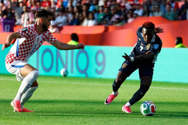 TORONTO, CANADA - JUNE 24: Jose Luis Rodriguez, Panama and Josip Sutalo, Croatia during the FIFA World Cup, WM, Weltmeisterschaft, Fussball group stage match between Panama and Croatia at Toronto Stadium on June 24, 2026 in Toronto, Canada. Photo by Joseph Victor Copyright: xJosephxVictorx