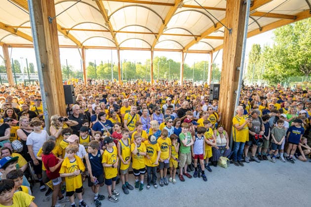 Basketball Berlin 23.06.2026 Saison 2025 2026 EasyCredit BBL 1. Bundesliga Alba Berlin ist Deutscher Meister 2026 Fanfest Fans *** Basketball Berlin June 23, 2026 2025–2026 Season EasyCredit BBL 1 Bundesliga Alba Berlin is the 2026 German Champion Fan Festival Fans,detected_source_language