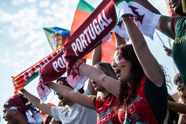 Portugal Fans Gather In Lisbon To Watch World Cup Match. Portuguese football supporters watch the FIFA World Cup, WM, Weltmeisterschaft, Fussball 2026 Group K match between Portugal and Uzbekistan on a giant screen at Terreiro do Paco (Praca do Comercio) in Lisbon, Portugal, on June 23, 2026. Lisbon Portugal  Copyright: xGabrielxBastosx originalFilename:mello-portugal251211_npMWj.jpg