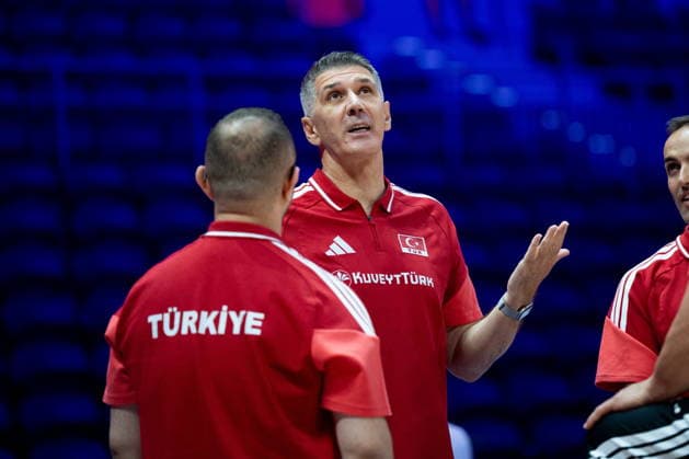 GLIWICE 24.06.2026 SIATKOWKA LIGA NARODOW MEZCZYZN MECZ CHINY TURCJA --- VNL FIVB MENS VOLLEYBALL NATIONS LEAGUE MATCH CHINA VS TURKIYE NZ SLOBODAN KOVAC FOT. MARCIN GOLBA NEWSPIX.PL NEWSPIX.PL --- newspix.pl POLAND OUT! 