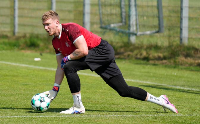 24.06.2026, Trainingsplatz, Meppen, GER, Fußball, 3. Liga: Trainingsauftakt des SV Meppen, TW Julius Pünt (SV Meppen 44) DFL REGULATIONS PROHIBIT ANY USE OF PHOTOGRAPHS AS IMAGE SEQUENCES AND OR QUASI-VIDEO. Meppen Niedersachsen Deutschland Trainingsplatz *** June 24, 2026, Training Field, Meppen, GER, Soccer, 3rd Division