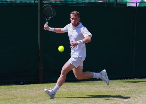 Remy Bertola (SUI), Herren Einzel, Men s Singles, Qualifikation, Wimbledon Tennis - Wimbledon 2026 - Grand Slam ITF ATP, Tennis Herren WTA, Tennis Damen - AELTC - London - - Great Britain - 24 June 2026. *** Remy Bertola SUI, Mens Singles, Qualifying, Wimbledon Tennis, Wimbledon 2026, Grand Slam, ITF, ATP, WTA, AELTC, London, Great Britain, June 24, 2026,detected_source_language Copyright: xJuergenxHasenkopfx