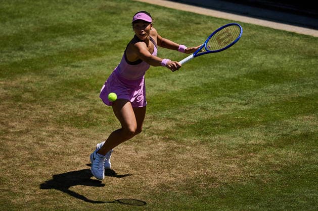 June 24, 2026, Bad Homburg, Hessen, Germany: Qinwen Zheng of China returns with backhand to Clara Tauson of Denmark during the BAD HOMBURG OPEN powered by SOLARWATTT- WTA500 - Womens Tennis, 24.6.2026 in Bad Homburg (Tennis-Club Bad Homburg), Germany - Photo: Tennis 2026: Bad Hombug Open - WTA500: TAUSON 5:7 6:4 6:2 ZHENG  - ZUMAs343 20260624_zsp_s343_058 Copyright: xMathiasxSchulzx