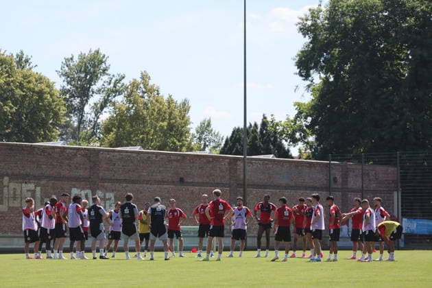 Spielerkreis Fussball 2. Liga 2026 2027 FC Energie Cottbus - Trainingsauftakt *** Soccer Player Roster, 2nd Division, 2026–2027 Season: FC Energie Cottbus Kicks Off Training