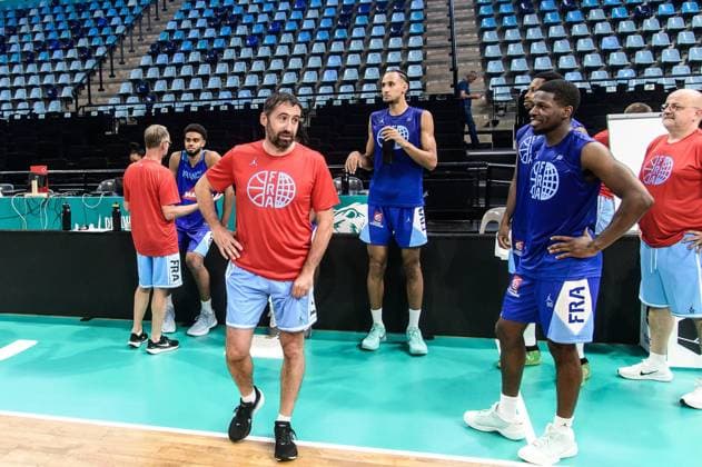 Entrainement de l équipe de France au palais des sports de Pau pour la qualification de la Coupe du Monde FIBA 2027 PHOTOPQR SUD OUEST Quentin TOP ; Pau ; 24 06 2026 ; Entrainement de l équipe de France au palais des sports de Pau pour la qualification de la Coupe du Monde FIBA 2027 Frédéric Fauthoux Pau, France, june 24th 2026 Basket. French national team, Nationalteam training session at the Palais des Sports in Pau for the FIBA ??World Cup 2027 qualifiers Pau BEARN France  Copyright: xPHOTOPQR SUDxOUEST MAXPPPxQuentinxTOPx 20260624SDO8547 20260624SDO8547