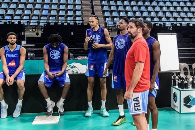 Entrainement de l équipe de France au palais des sports de Pau pour la qualification de la Coupe du Monde FIBA 2027 PHOTOPQR SUD OUEST Quentin TOP ; Pau ; 24 06 2026 ; Entrainement de l équipe de France au palais des sports de Pau pour la qualification de la Coupe du Monde FIBA 2027 Frédéric Fauthoux Pau, France, june 24th 2026 Basket. French national team, Nationalteam training session at the Palais des Sports in Pau for the FIBA ??World Cup 2027 qualifiers Pau BEARN France  Copyright: xPHOTOPQR SUDxOUEST MAXPPPxQuentinxTOPx 20260624SDO8548 20260624SDO8548