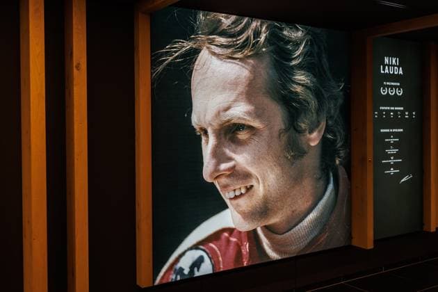 Galerie mit Bild von Niki Lauda, Grosser Preis von Oesterreich, Motorsport, Formel 1, Saison 2026, 24.06.2026 Grosser Preis von Oesterreich, Motorsport, Formel 1, Saison 2026, 24.06.2026 Spielberg *** Gallery featuring a photo of Niki Lauda, Austrian Grand Prix, Motorsports, Formula 1, 2026 Season, June 24, 2026 Austrian Grand Prix, Motorsports, Formula 1, 2026 Season, June 24, 2026, Spielberg Copyright: xEibner-Pressefoto AlexanderxNeisx EP_ANS