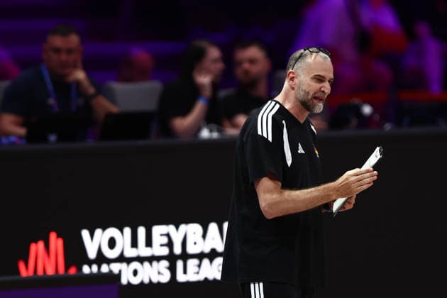 Volleyball Nations League 2026 Match Argentina - Germany Coach Massimo Botti during the Volleyball Nations League match Argentina - Germany at PreZero Arena Gliwice in Gliwice, Poland on June 24, 2026. Gliwice Poland  Copyright: xJakubxPorzyckix originalFilename:porzycki-volleyba260624_npocR.jpg