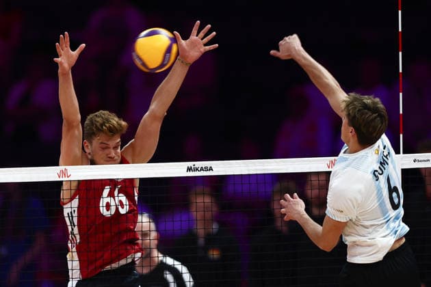 Volleyball Nations League 2026 Match Argentina - Germany Erik Rohrs and German Alfredo Gomez during the Volleyball Nations League match Argentina - Germany at PreZero Arena Gliwice in Gliwice, Poland on June 24, 2026. Gliwice Poland  Copyright: xJakubxPorzyckix originalFilename:porzycki-volleyba260624_npdbL.jpg