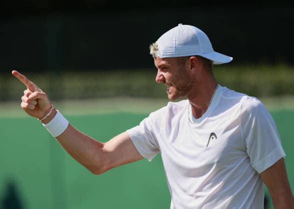 Jerome Kim (SUI) jubelt nach dem Sieg, Jubel, Emotion, Herren Einzel, Men s Singles, Qualifikation, Wimbledon Tennis - Wimbledon 2026 - Grand Slam ITF ATP, Tennis Herren WTA, Tennis Damen - AELTC - London - - Great Britain - 24 June 2026. *** Jerome Kim (SUI) celebrates after his victory; celebration, emotion, Men s Singles, Qualifying, Wimbledon Tennis, Wimbledon 2026, Grand Slam, ITF, ATP, WTA, AELTC, London, Great Britain, June 24, 2026 Copyright: xJuergenxHasenkopfx