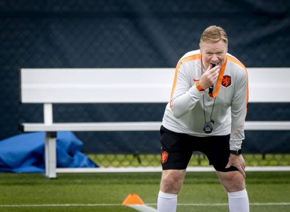 KANSAS CITY - Netherlands coach Ronald Koeman during a training session of the Dutch national team, Nationalteam at the KC Current Training Facility, on June 24, 2026, in Kansas City. The Dutch team is preparing for the match against Tunisia during the FIFA World Cup, WM, Weltmeisterschaft, Fussball KOEN VAN WEEL ANP xVIxANPxSportx xxANPxIVx 561853949 originalFilename: 561853949.jpg