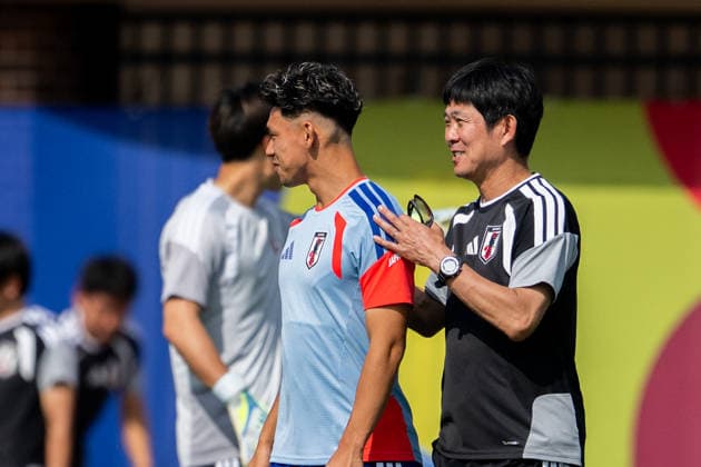 260624 Kento Shiogai and head coach Hajime Moriyasu of the Japanese national football team at a training session during day 14 of the FIFA World Cup, WM, Weltmeisterschaft, Fussball 2026 on June 24, 2026 in Dallas. Photo: Petter Arvidson BILDBYRAN kod PA PA1252 fotboll football soccer fotball vm fotbolls-vm fotball-vm fotbolls-vm 2026 fifa world cup 2026 träning practice training day 14 bbeng japan *** 260624 Kento Shiogai and head coach Hajime Moriyasu of the Japanese national soccer team at a training session on the 14th day of the 2026 FIFA World Cup on June 24, 2026 in Dallas. Photo by Petter Arvidson. BILDBYRAN code PA PA1252 soccer football soccer World Cup soccer World Cup 2026 FIFA World Cup 2026 training practice training day 14 bbeng Japan  Copyright: PETTERxARVIDSON BB260624PA005