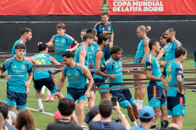 Spain s players in action during a team s training session in Chattanooga, Tenesse, United States, 24 June 2026. Spain will face Uruguay in their 2026 FIFA World Cup, WM, Weltmeisterschaft, Fussball Group H soccer match on 27 June. 2026 FIFA World Cup - Group H - Spain s training !ACHTUNG: NUR REDAKTIONELLE NUTZUNG!  Copyright: xLavandeiraxjrx GRAF5199 20260624-55020696028_1
