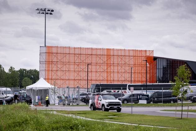 KANSAS CITY - An orange banner to deter unwanted spectators at the Dutch national team, Nationalteam s training ground at the KC Current Training Facility, on June 24, 2026, in Kansas City. The Dutch team is preparing for the match against Tunisia during the FIFA World Cup, WM, Weltmeisterschaft, Fussball ROBIN VAN LONKHUIJSEN ANP xVIxANPxSportx xxANPxIVx 561854580 originalFilename: 561854580.jpg