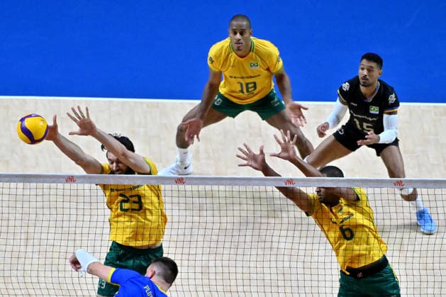 LJUBLJANA, SLOVENIA - JUNE 24: Flavio Resende Gualberto of Brazil (L) in action during the FIVB Men s Volleyball Nations League match between Ukraine and Brazil at Arena Stozice, Ljubljana on June 24, 2026 in Ljubljana, Slovenia. (Photo by Igor Kupljenik Sports Press Photo).  Copyright: xIgorxKupljenikx xSPPx Sportspressphoto_SPR175126